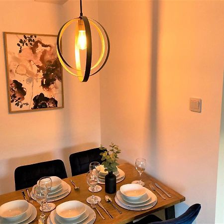 Escape 2 Unwind, Minster Retreat - Sleeps 5 Daire York Dış mekan fotoğraf