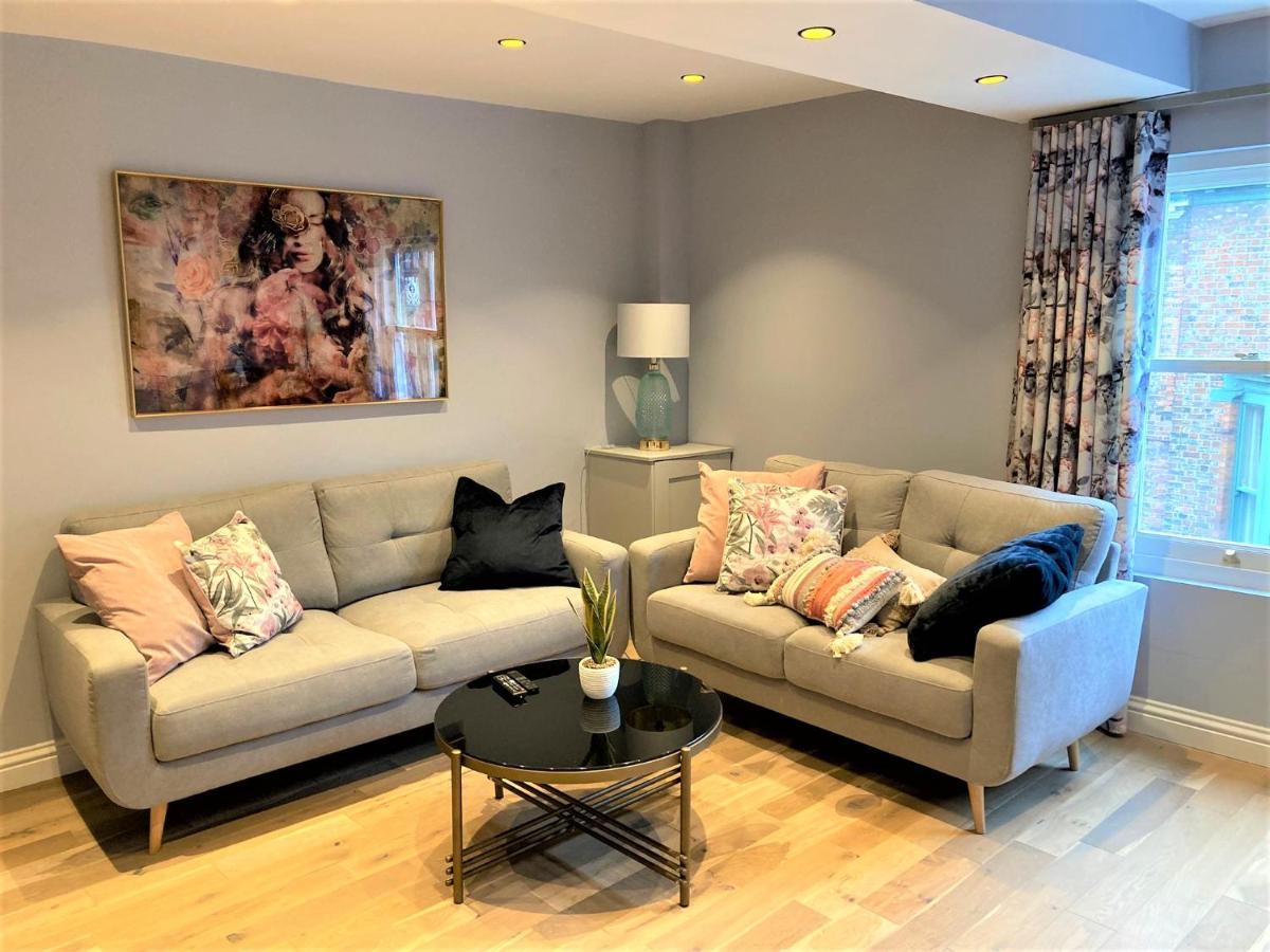 Escape 2 Unwind, Minster Retreat - Sleeps 5 Daire York Dış mekan fotoğraf